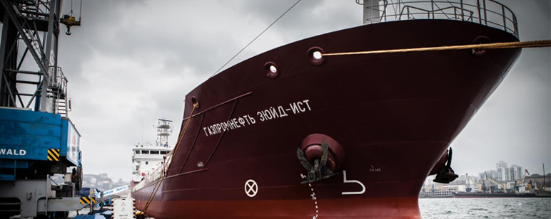 Начало бункеровки судовыми маслами «Газпромнефть» в порту Приморска